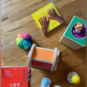 lovevery Baby Senser Play Kit 5-6 Months